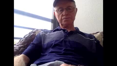 olderthandirt69 online show from March 9, 5:06 pm