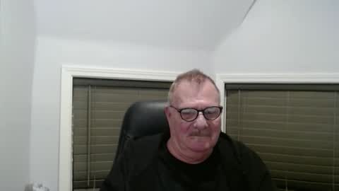 oldguybigd online show from April 28, 3:11 am