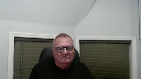oldguybigd online show from May 2, 4:50 am
