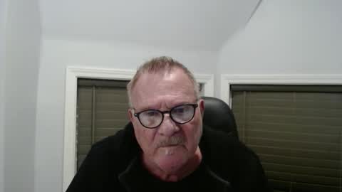 oldguybigd online show from May 5, 4:09 am