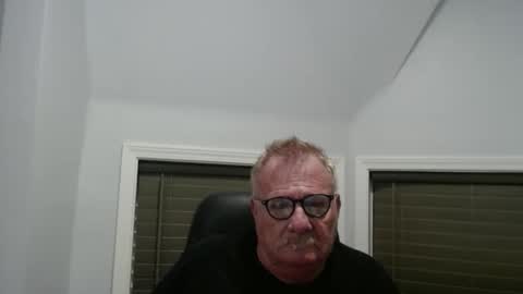 oldguybigd online show from May 14, 5:14 am