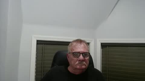 oldguybigd online show from May 15, 5:03 am