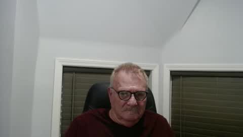 oldguybigd online show from May 16, 5:26 am