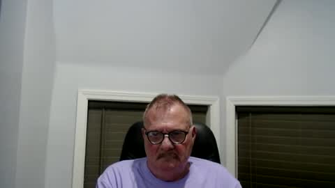 oldguybigd online show from July 9, 5:33 am