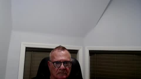 oldguybigd online show from August 1, 4:12 am