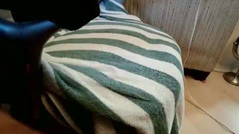 Snapshot of oldhotguy420 chatting on December 16, 9:20 pm oldhotguy420 online show from December 16, 9:20 pm