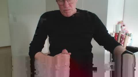 Snapshot of oldth chatting on March 12, 11:16 am oldth online show from March 12, 11:16 am