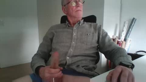 Snapshot of oldth chatting on March 31, 10:26 am oldth online show from March 31, 10:26 am