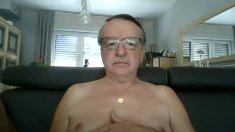 oldtimer160162493 online show from August 8, 12:29 pm