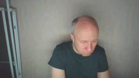 Snapshot of oleg365 chatting on December 28, 6:39 am figaro online show from December 28, 6:39 am