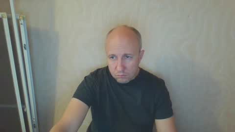 Snapshot of oleg365 chatting on December 29, 6:24 am figaro online show from December 29, 6:24 am