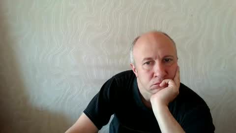 Snapshot of oleg365 chatting on October 4, 7:39 am figaro online show from October 4, 7:39 am