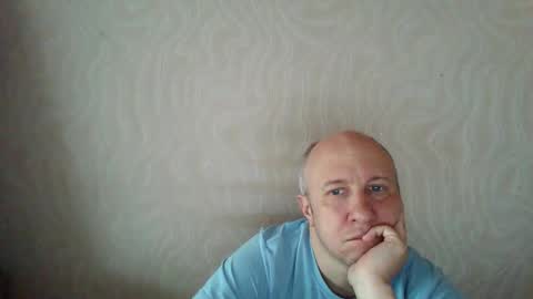Snapshot of oleg365 chatting on January 13, 9:03 am figaro online show from January 13, 9:03 am