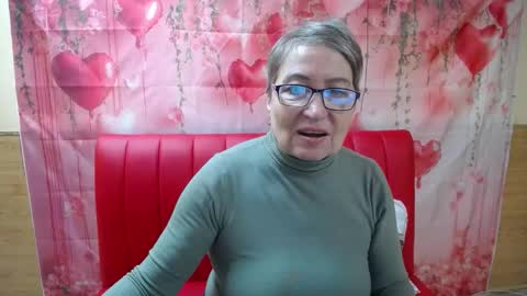 Snapshot of olgaluck chatting on March 4, 6:19 am OlgaLuck online show from March 4, 6:19 am