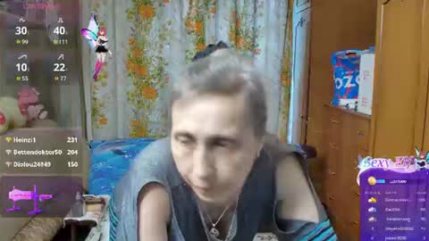 Snapshot of olguscha chatting on June 26, 10:41 am Olguscha online show from June 26, 10:41 am