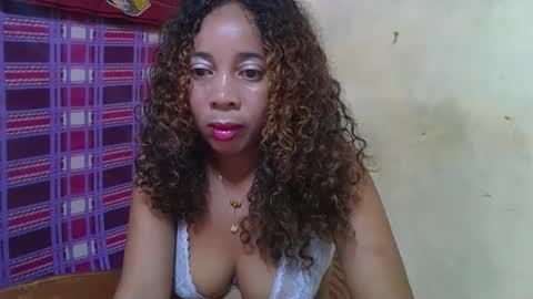 olinaa online show from April 19, 11:53 am