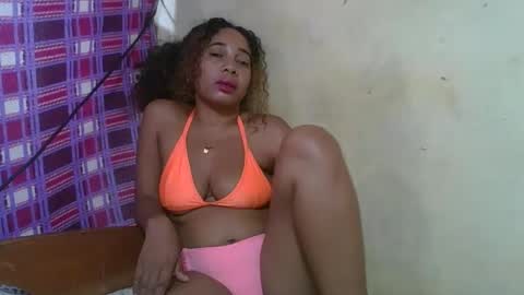 olinaa online show from April 30, 7:20 pm
