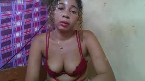 olinaa online show from May 3, 1:50 pm