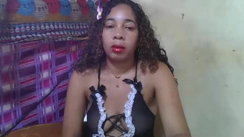 olinaa online show from May 9, 3:45 am