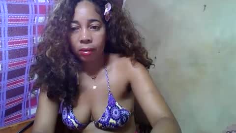 olinaa online show from May 31, 9:16 am