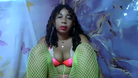 olinaa online show from June 22, 12:56 am