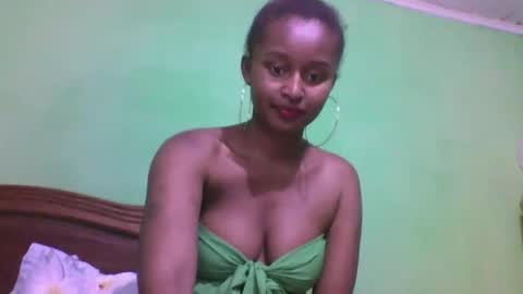 olinah610 online show from October 27, 7:07 pm