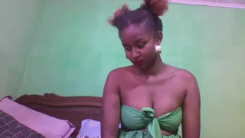 olinah610 online show from October 28, 8:51 am