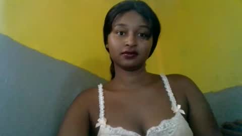 olinah610 online show from February 27, 7:52 am