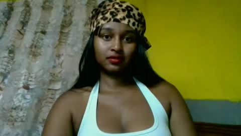 olinah610 online show from March 4, 4:35 pm
