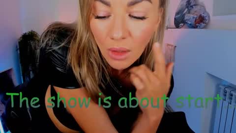 oliva_candy online show from December 14, 1:27 pm