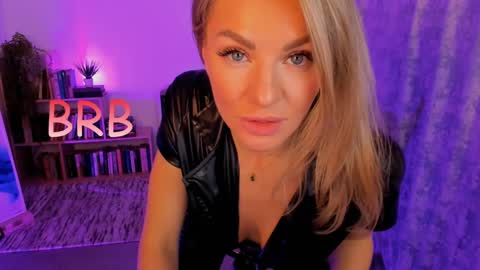 oliva_candy online show from January 11, 11:12 am