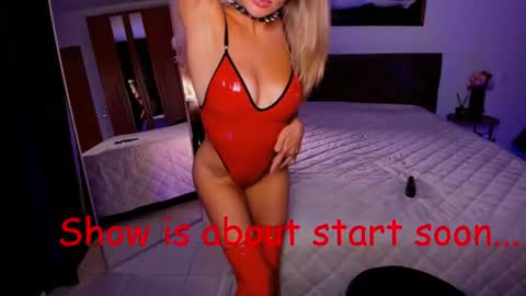 oliva_candy online show from June 19, 7:50 pm