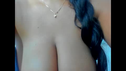 olivahot30 online show from December 14, 8:29 pm
