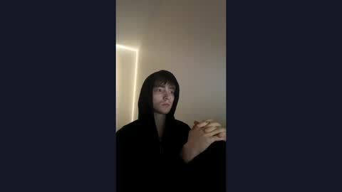 Snapshot of oliver592621 chatting on June 8, 3:12 pm oliver592621 online show from June 8, 3:12 pm