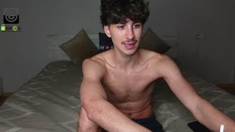 Oliver  Kaen online show from December 5, 3:50 pm