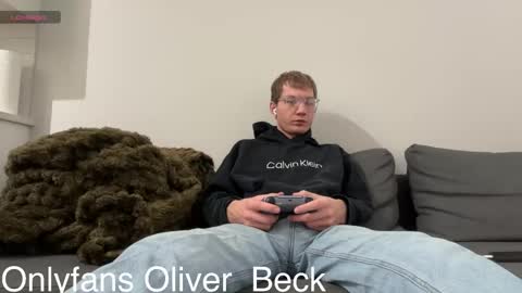 Snapshot of oliver_beck chatting on November 22, 12:31 am Oliver Beck online show from November 22, 12:31 am