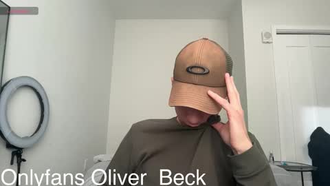 Snapshot of oliver_beck chatting on November 23, 8:08 pm Oliver Beck online show from November 23, 8:08 pm