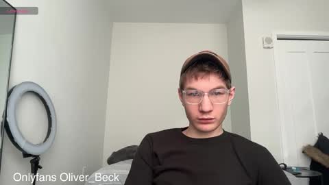 Snapshot of oliver_beck chatting on December 2, 6:58 pm Oliver Beck online show from December 2, 6:58 pm