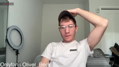 Snapshot of oliver_beck chatting on December 4, 8:06 pm Oliver Beck online show from December 4, 8:06 pm