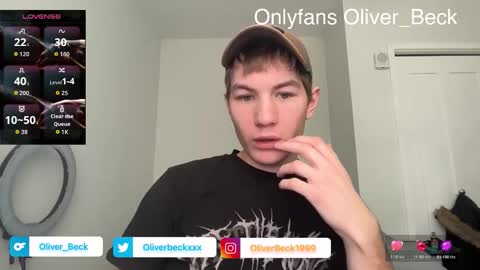 Snapshot of oliver_beck chatting on December 14, 7:29 pm Oliver Beck online show from December 14, 7:29 pm