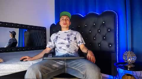 Oliver Benedetti online show from February 4, 3:45 am