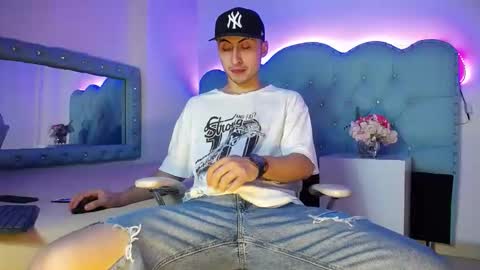 Oliver Benedetti online show from February 5, 3:22 am