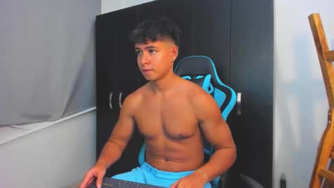 Oliver bray online show from November 27, 4:58 am