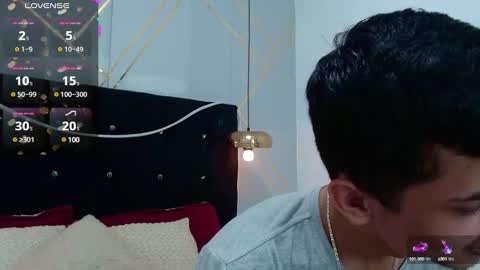 Oliver  Smith online show from December 29, 5:44 pm