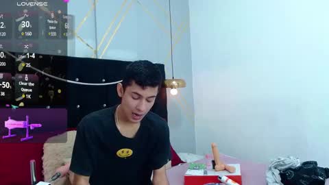 Oliver  Smith online show from January 4, 4:54 pm