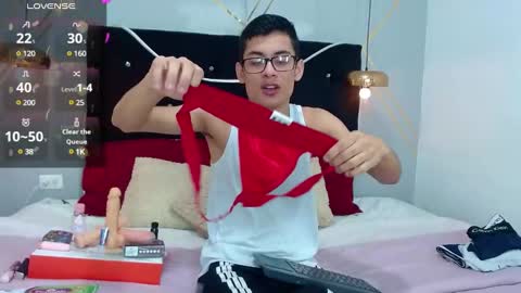 Oliver  Smith online show from January 6, 4:55 pm