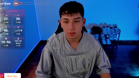 oliveeer online show from October 10, 7:02 pm