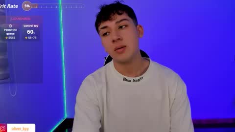 oliveeer online show from October 17, 7:05 pm