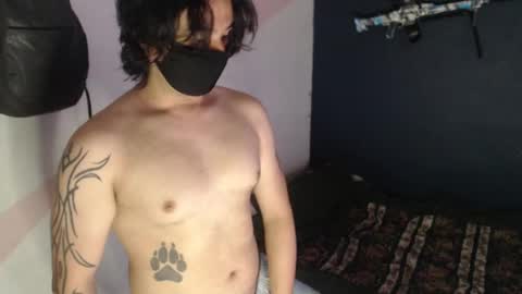 oliver_laid_2023 online show from December 13, 8:15 pm