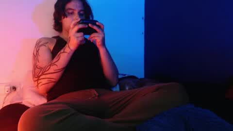 oliver_laid_2023 online show from December 29, 7:50 am